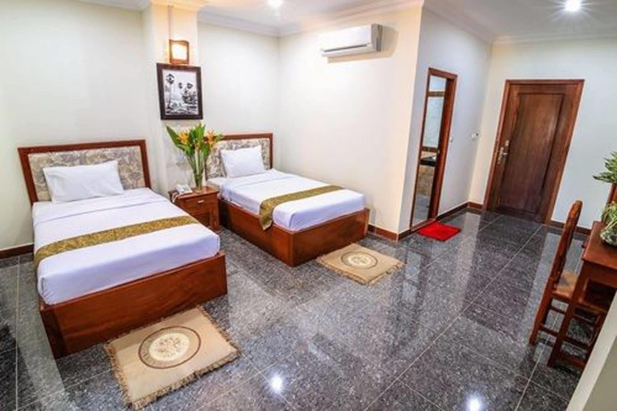 Tan Tower Hotel Phnom Penh Eksteriør bilde
