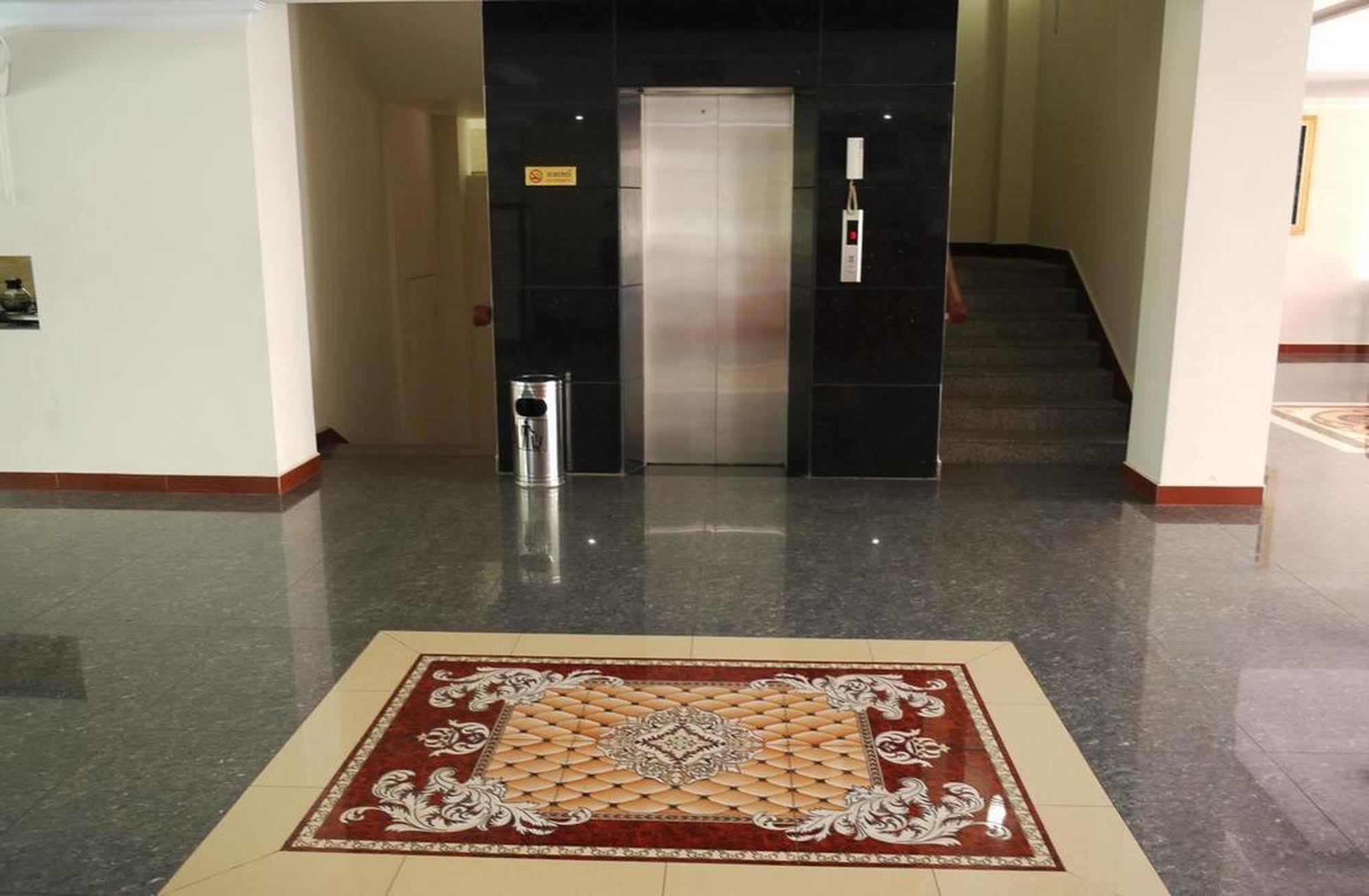 Tan Tower Hotel Phnom Penh Eksteriør bilde